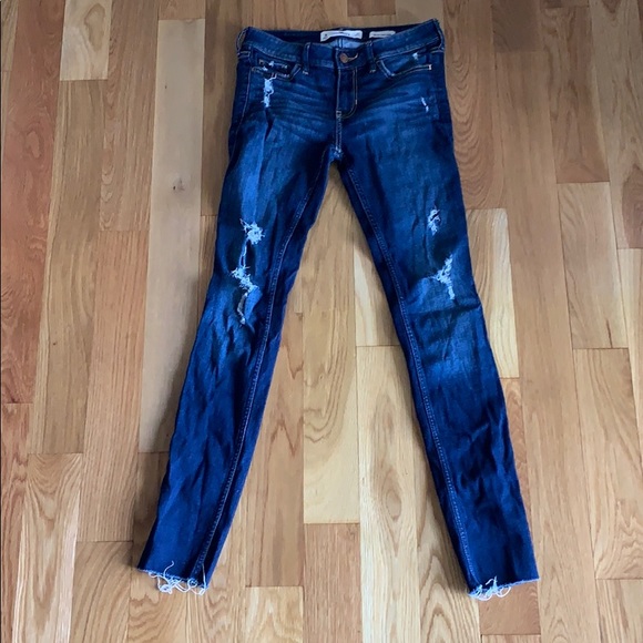 Hollister lowrise super skinny ripped Jean - Picture 1 of 4